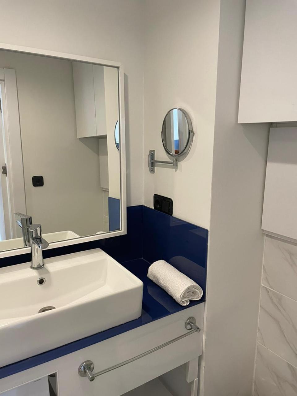 Orbi Сiti Sunshine Apartments 巴统 外观 照片